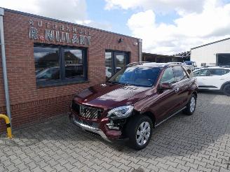 Schadeauto Mercedes ML 250 CDI PANORAMADAK LEER BI-XENON 2014/10