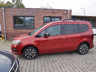 Voiture accidenté Renault Kangoo TECHNO WATERSCHADE 2025/2