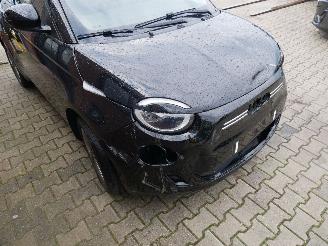 Fiat 500E ICON CABRIO picture 7