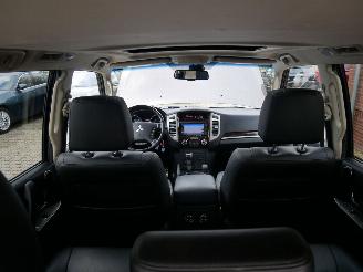 Mitsubishi Pajero 3.2 DI-D  PANORAMADAK LEER XENON AWD 7 PERSOONS picture 16