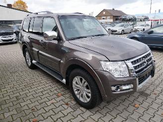Mitsubishi Pajero 3.2 DI-D  PANORAMADAK LEER XENON AWD 7 PERSOONS picture 3