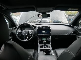 Jaguar XE R DYNAMIC MOTORSCHADE picture 13