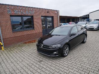 damaged passenger cars Volkswagen Polo HIGHLINE 1.6 TDI 2018/11