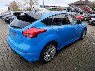 Ford Focus RS BLEU & BLACK ALCANTARA picture 3