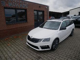 Schadeauto Skoda Octavia RS 4x4 PANORAMADAK LED ALCANTARA DSG 2017/9