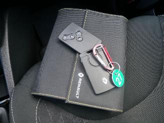 Renault Clio LIMITED picture 13