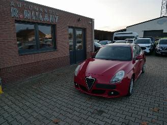 Schadeauto Alfa Romeo Giulietta TURISMO PANORAMADAK LEER 2011/3