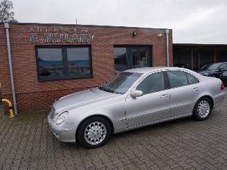 krockskadad bil auto Mercedes E-klasse E 320 CDI 2003/4