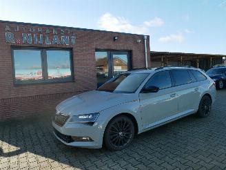 Schadeauto Skoda Superb SPORT LINE DSG 4X4 PANORAMADAK BI-XENON ALCANTARA ACC 2019/4