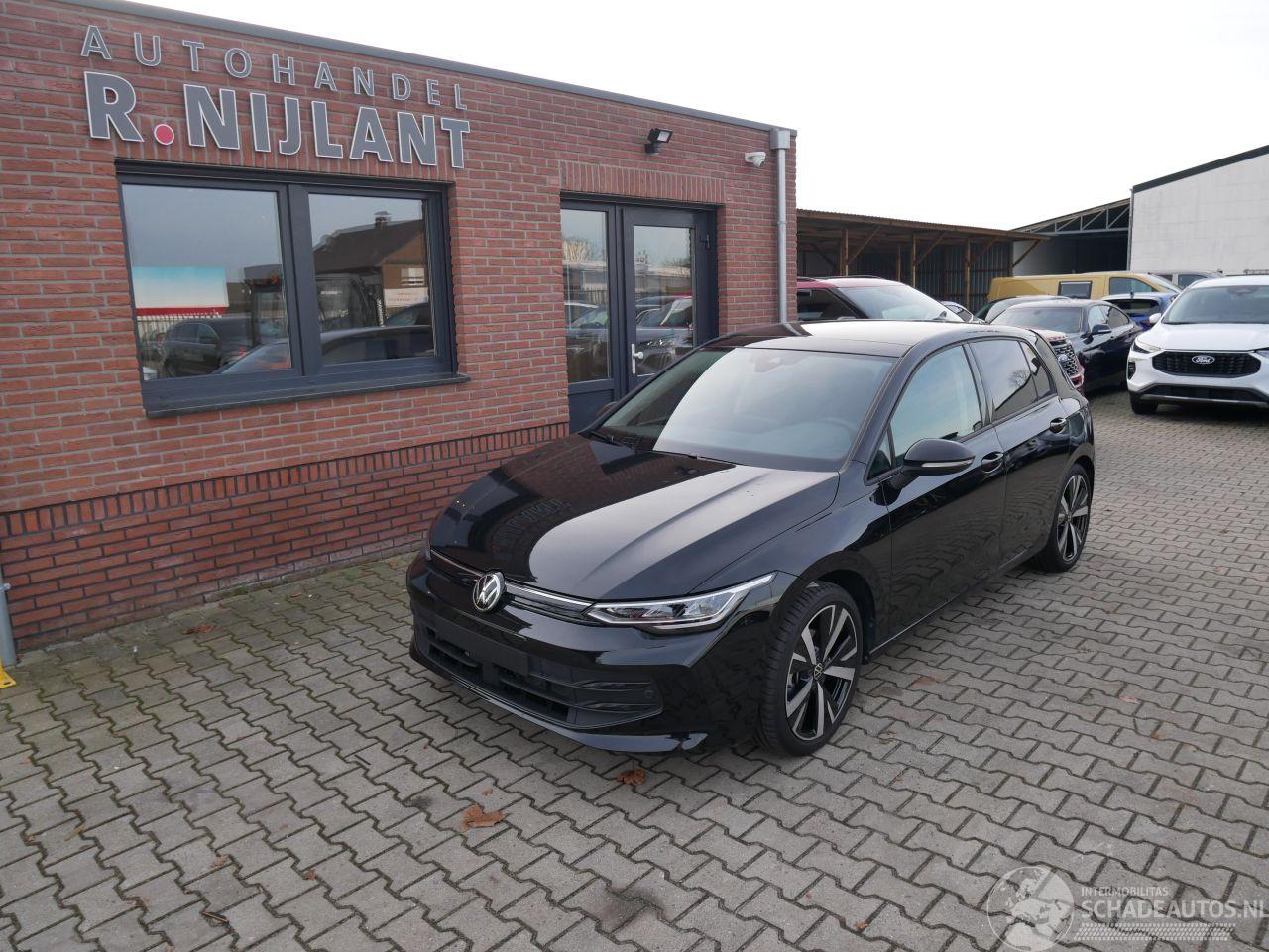 Volkswagen Golf 1.5 eTSI PANORAMADAK ACC VIRTUAL COCKPIT.