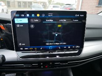 Volkswagen Golf 1.5 eTSI PANORAMADAK ACC VIRTUAL COCKPIT. picture 19