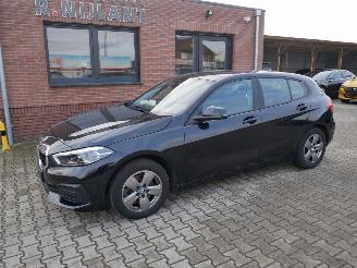 Schadeauto BMW 1-serie 116 d ADVANTAGE LED VIRTUAL COCKPIT. 2023/3