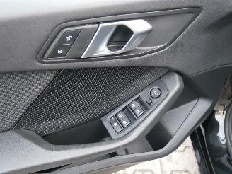 BMW 1-serie 116 d ADVANTAGE LED VIRTUAL COCKPIT. picture 10