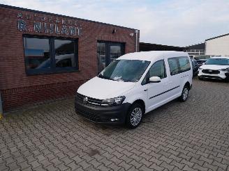 Vaurioauto  passenger cars Volkswagen Caddy maxi 4-MOTION 2 SCHUIFDEUREN MOTORSCHADE!!! 2018/3