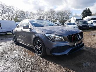Unfallwagen Mercedes Cla-klasse CLA 200 D AMG PANORAMADAK LED ALCANTARA 2019/4