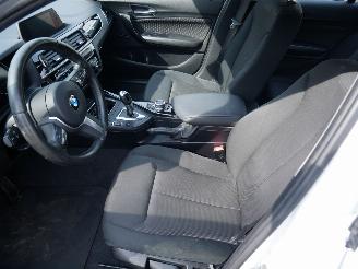 BMW 1-serie 118i picture 10