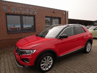Schadeauto Volkswagen T-Roc 4-MOTION LED VIRTUAL COCKPIT ACC 2019/4