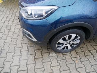 Renault Captur LIMITED picture 9