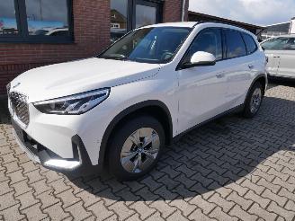 Schadeauto BMW iX1  2025/6