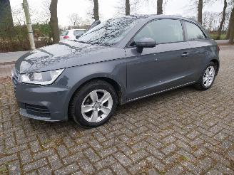skadebil auto Audi A1 PANORAMADAK 2017/9