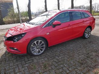 Avarii autoturisme Opel Astra 1.6 TURBO SPORTS INNOVATION LED SCHUIFDAK LEER 2017/9