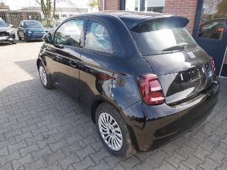 Fiat 500E LA PRIMA picture 7
