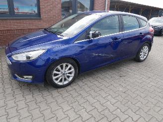 Ford Focus TITANIUM BI-XENON picture 2