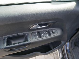 Volkswagen Amarok V6 3.0 TDI DSG 4MOTION LED LEER picture 11