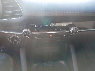 Mazda 3 SKYACTIVE TAKUMI LED LEER SCHUIFDAK BOSE picture 12