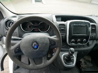 Renault Trafic L1H1 MOTORSCHADE picture 9