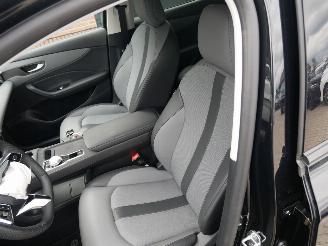 MG MG5 EV picture 11