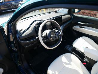 Fiat 500E LA PRIMA BY BOCELLI JBL LEER LED CABRIO picture 10