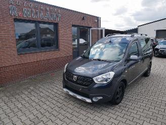 krockskadad bil auto Dacia Dokker STEPWAY 2020/2