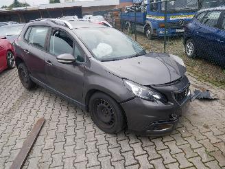 Avarii autoturisme Peugeot 2008 GEEN PAPIEREN.ALLEEN VOOR ONDERDELEN. 2018/11