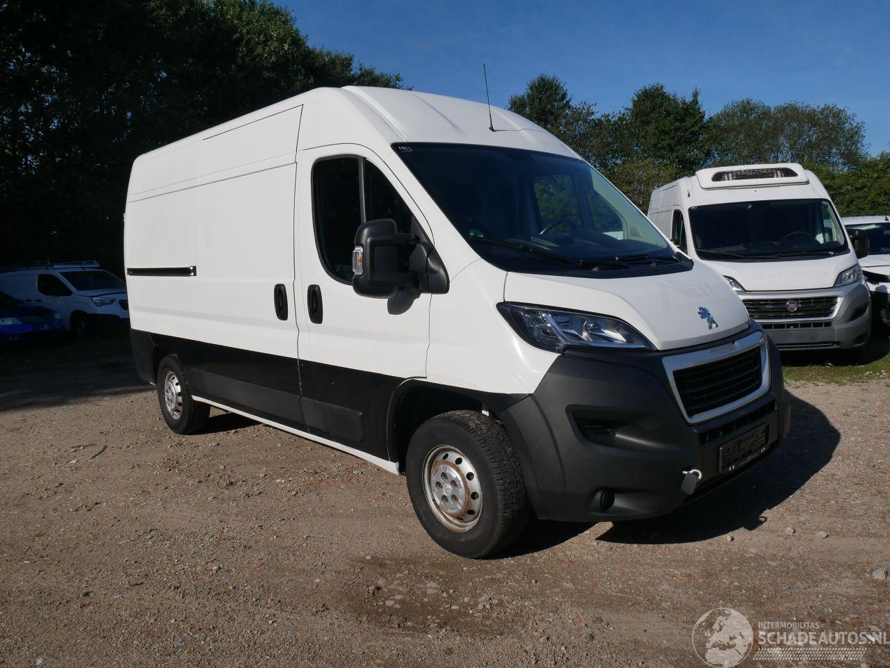 Peugeot Boxer L2H2 MOTORSCHADE