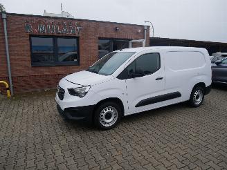 krockskadad bil bedrijf Opel Combo E CARGO EDITION XL 2022/10