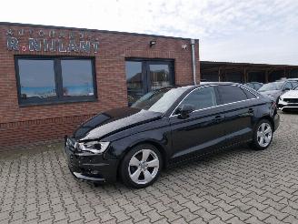 Unfallwagen Audi A3 AMBITION PANORAMADAK 2013/9