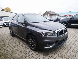 Suzuki SX4 CROSS LEER LED PANORAMADAK picture 2