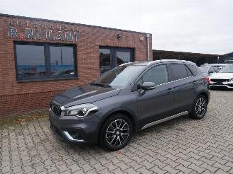 škoda osobní automobily Suzuki SX4 CROSS LEER LED PANORAMADAK 2017/7