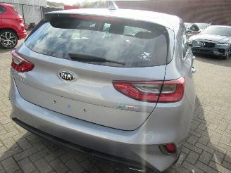 Kia Ceed 1.6D-mHYBRID   DynamicPlus-Line  Airco Navi Camera  24.500KM!! picture 2