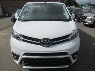  Toyota ProAce Verso 2.0D DubbelCab 2xSchuifdeur 6-Zits Airco Navi Camera StoelVerwarming CruiseControl....... 2024/5