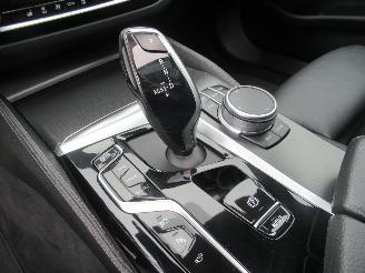 BMW 5-serie 530e Touring Aut. M-Sport  Shadow  Leer Navi Camera Panorama-D Head-Up SchuifDak E.Stoelen LuchtVering..... picture 19