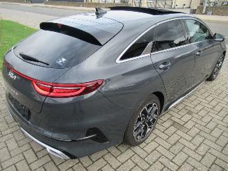 Schadeauto Kia Proceed ProCeed 1.0T-GDI120pk 15.840KM!! GT-LINE Leer  Navi  Camera  Panorama-D  JBL-Sound  Keyless-Go  Stoel/Stuur-Verwarming  SchuifDak... 2024/2