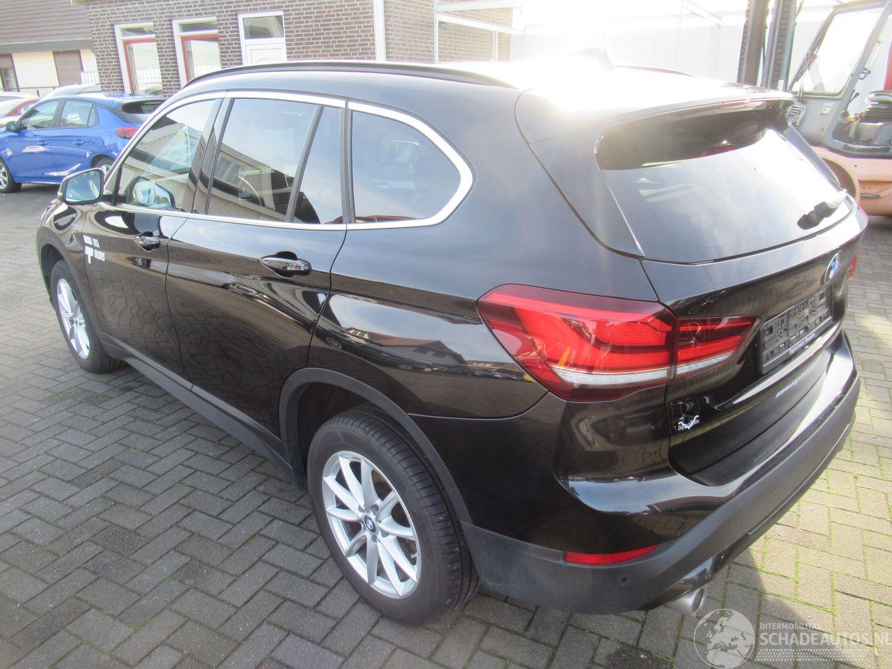 BMW X1 S-Drive18d 2.0D AUT. Climatronic  Leer  Navi  Camera  StoelVerwarming........