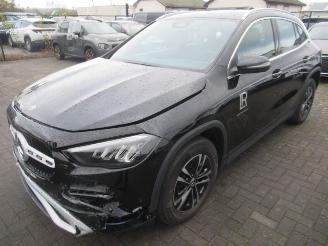 Mercedes GLA GLA 180 Aut.MildHybrid HalfLeer Navi Camera StoelVerwarming Led....... picture 8