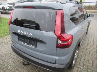 Schadeauto Dacia Jogger Eco-G  LPG+Benzine  Airco Navi Camera Keyles-Go CruiseControl.... 2023/5