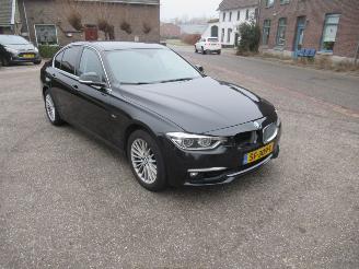 BMW 3-serie 318i Luxury picture 7