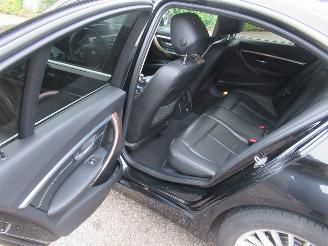 BMW 3-serie 318i Luxury picture 11