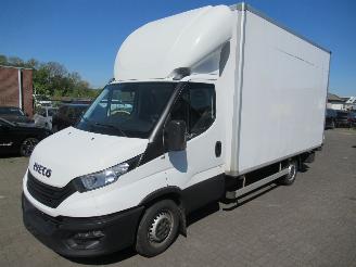 krockskadad bil bedrijf Iveco Daily 35S16 KOFFER 3.0D Aut.Climatronic CruiseControl Dhollandia-Lift.... 2022/3