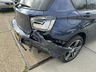 BMW 1-serie 118i picture 16